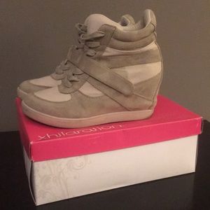 Wedge sneakers